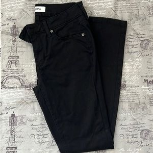 Women’s Sonoma Skinny Sateen Pants.